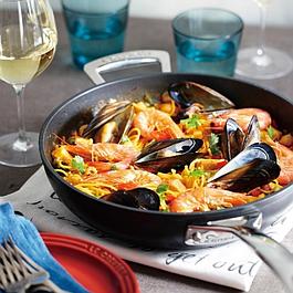 POÊLE WOK ANTI-ADHÉRENT ET COUVERCLE LE CREUSET®